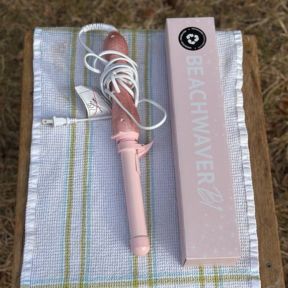 Beachwaver Automatic Curling Iron - Picture 4 of 4